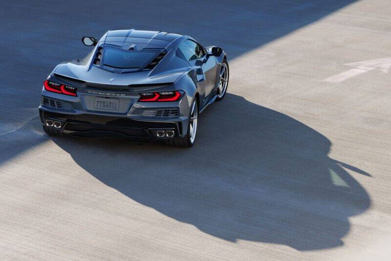 2024 chevrolet corvette e ray 3lz 016 1